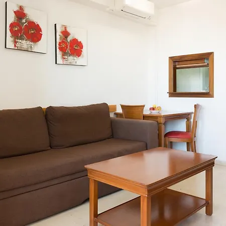 Apartment Gemelos 4 *